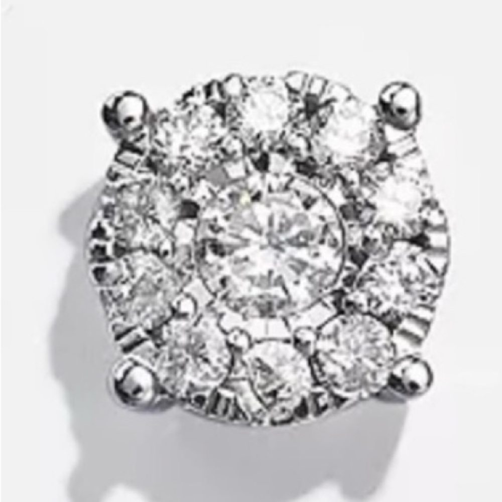 14k white gold Diamond Stud Earring
